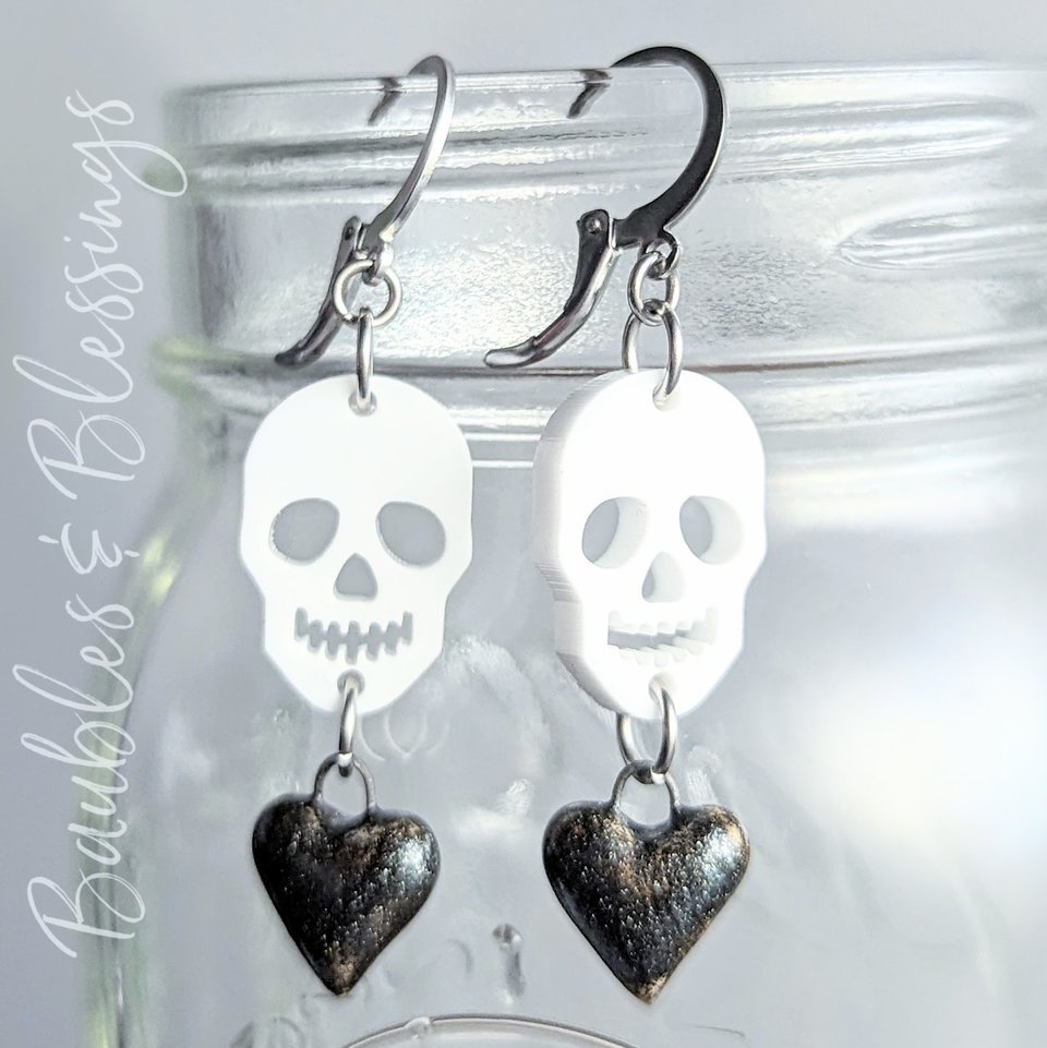Skully Earrings with Glittery Bronze Ceramic Hearts