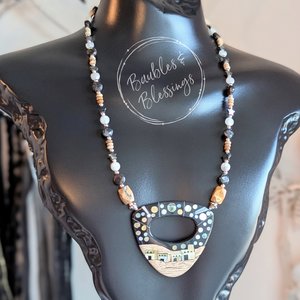 Night in the Desert Necklace with Shell & Wood Pendant