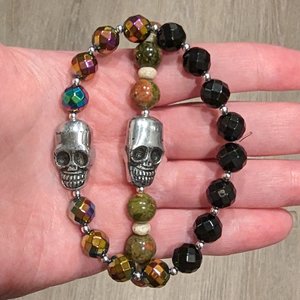 Chunky Bracelets with Aluminum Skulls