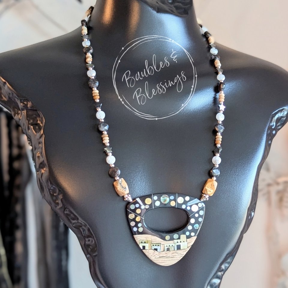 Night in the Desert Necklace with Shell & Wood Pendant