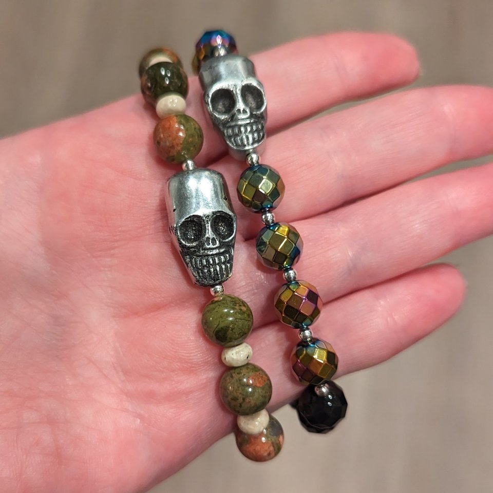 Chunky Bracelets with Aluminum Skulls