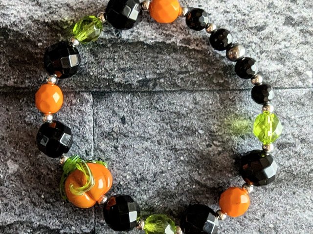 Halloween Pumpkin Bracelets: Onyx & Czech Glass